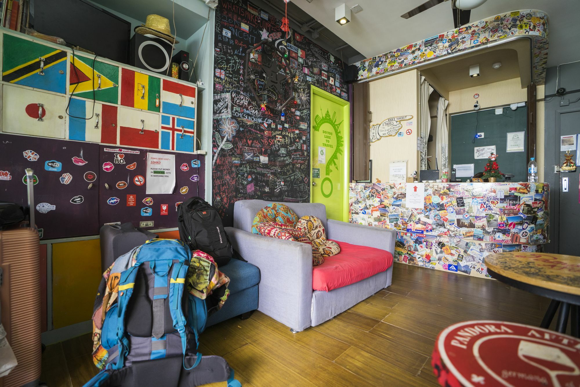 Pandora After 80S Hostel Hong Kong Bagian luar foto