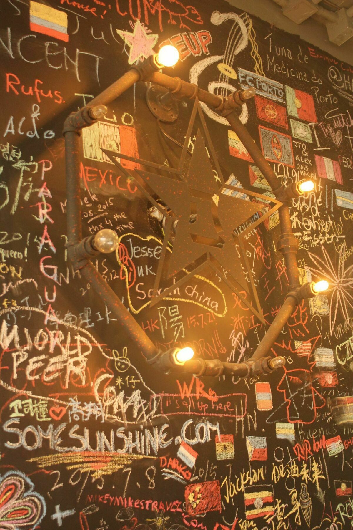 Pandora After 80S Hostel Hong Kong Bagian luar foto